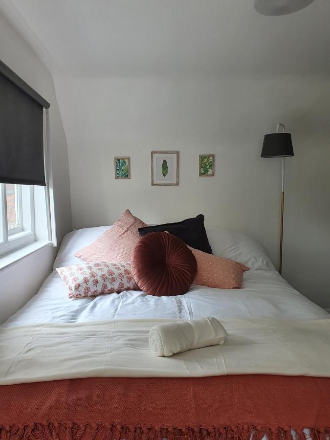 Grade I Listed Luxury Apartment In Hertfordshire Ware Buitenkant foto